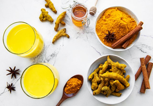 Turmeric Milk Benefits for Hair, Skin, and Immunity